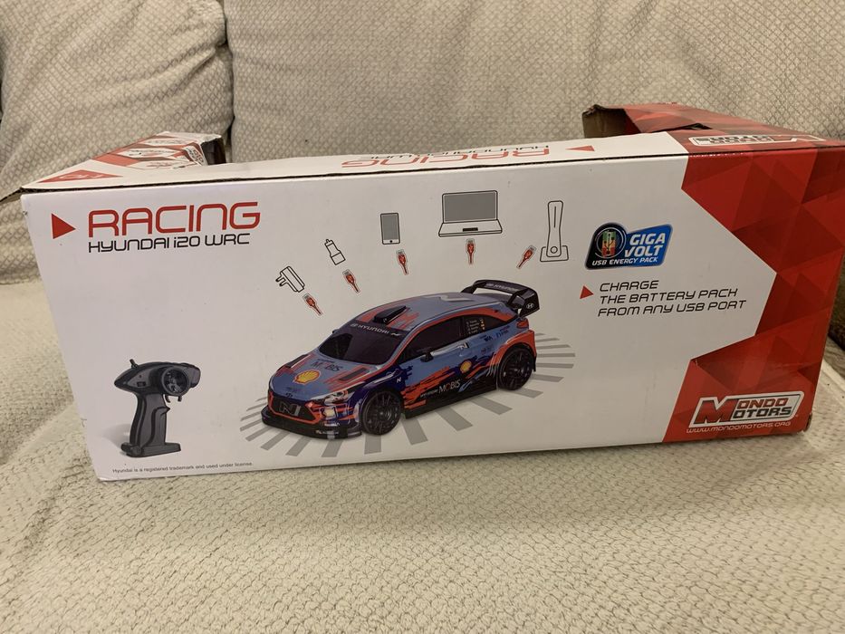 Машинка  на пульте управления