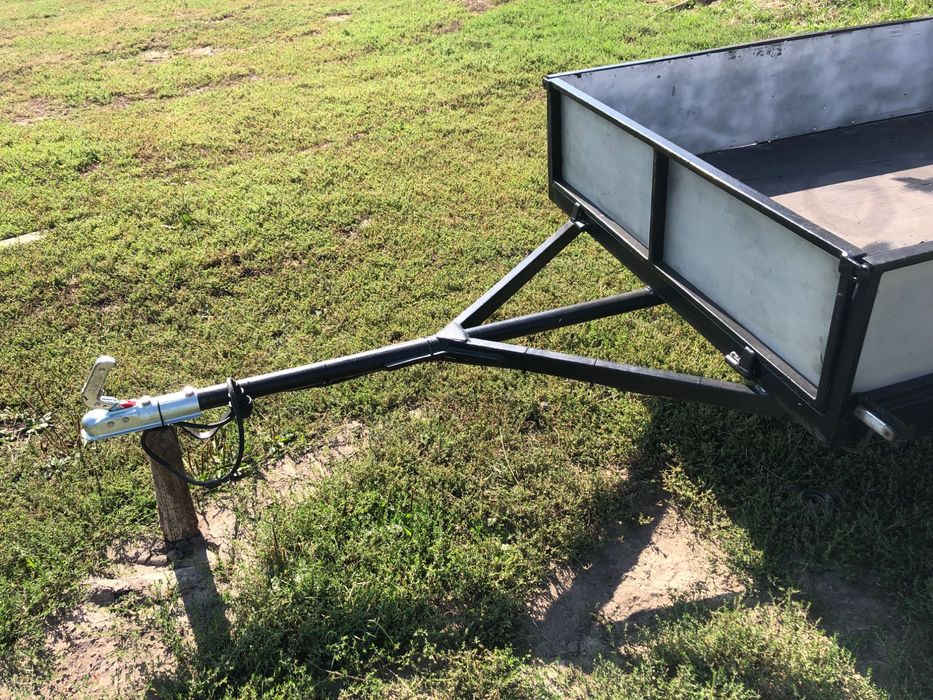 PRZYCZEPKA samochodowa masywna