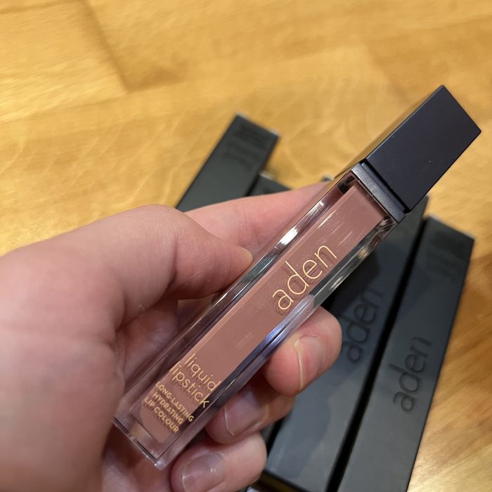 Помада для губ Aden Аден