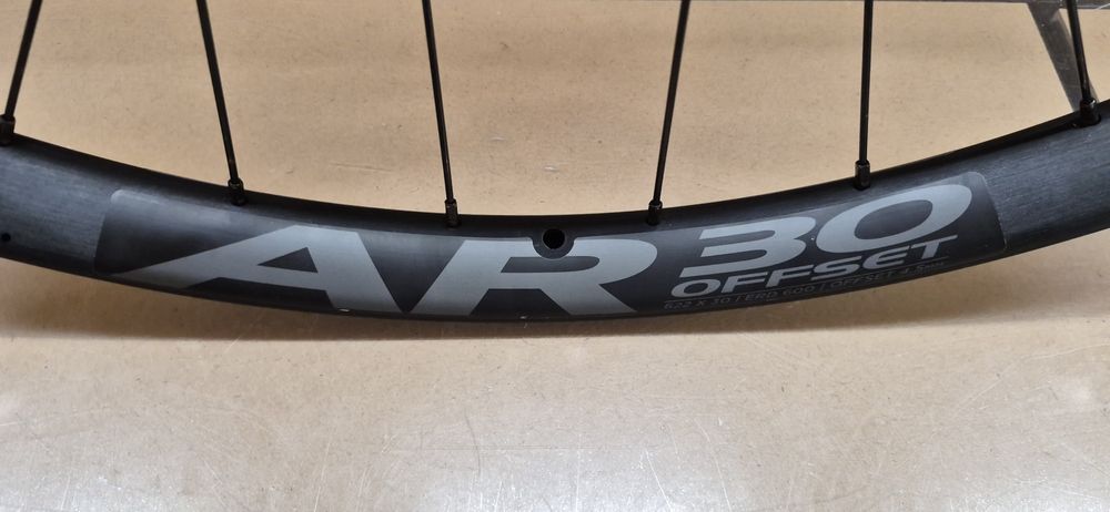 Nowe. Koło Raceface AR30. 29". Novatec.