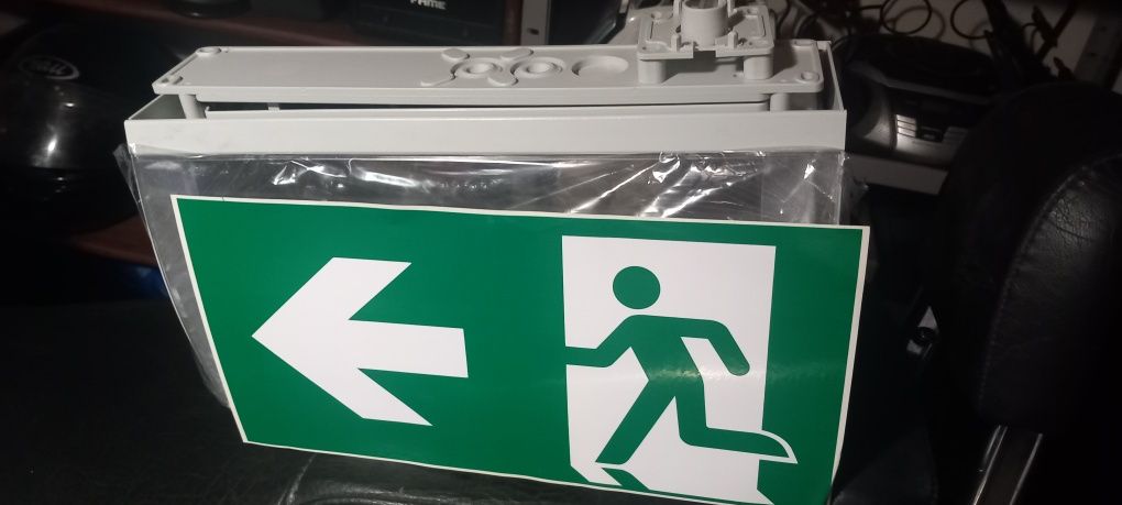 Bloco autonomo de emergencia