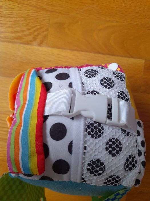 Vendo cubo sensorial/ AVD's