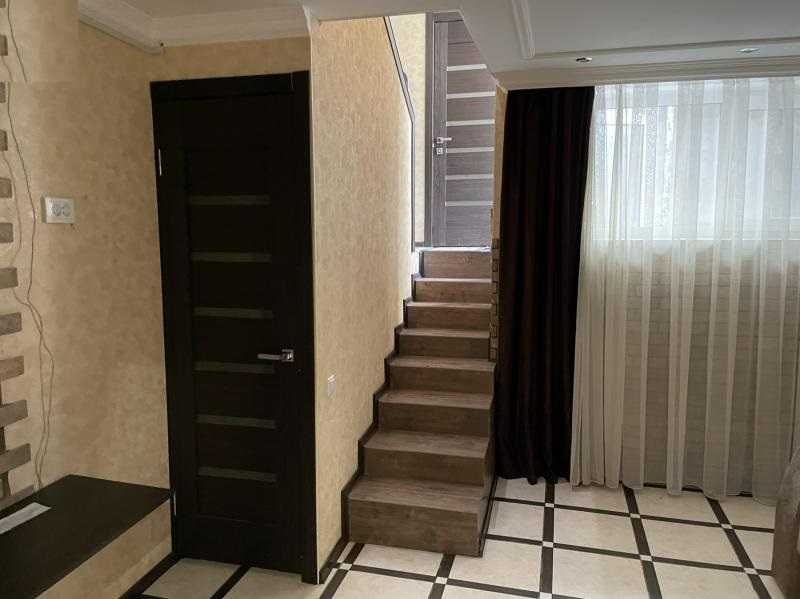 Продам 3-кімнатну квартиру на вул.В.Винниченко/ Слободка