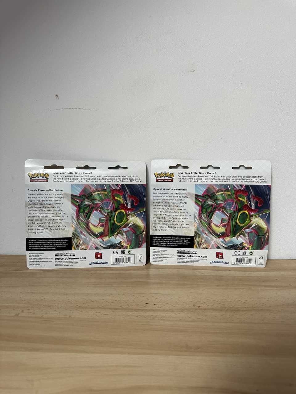 Pokemon TCG Evolving Skies Eiscue 3-Pack Blister