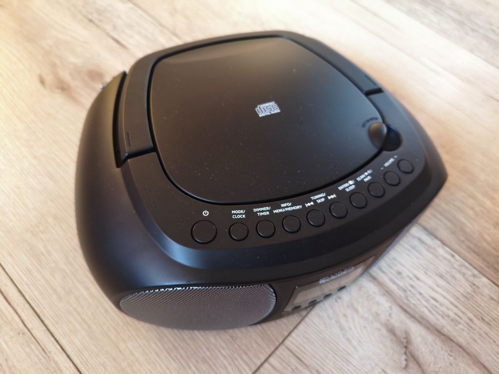 Nowe Digitradio 1990. Bluetooth, AUX, dab
