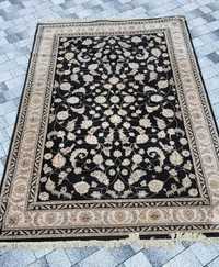 Piękny wełniany dywan 200/300