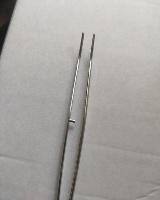 Пінцет  вигнутий