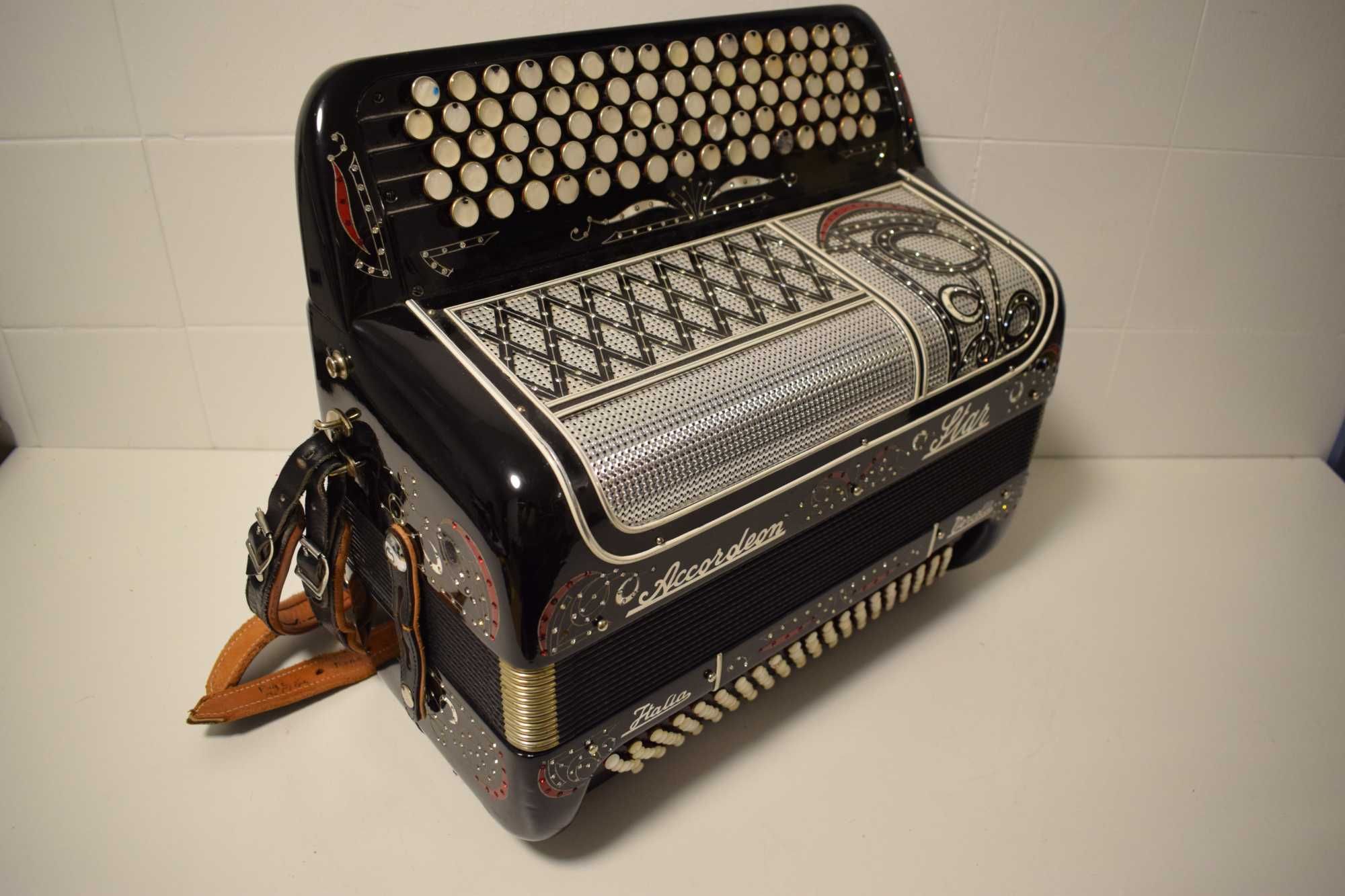 Accordeon Star Itallia Vercelli 3 Voz. N 152