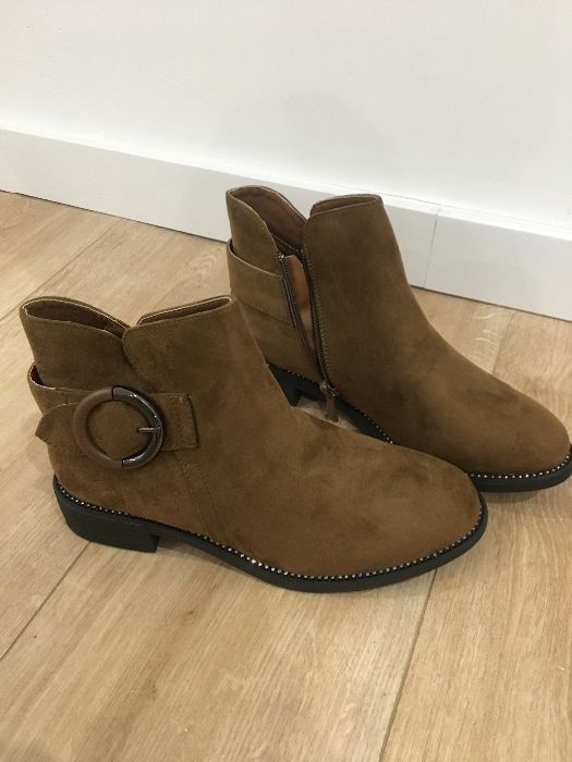 Botins camel novos