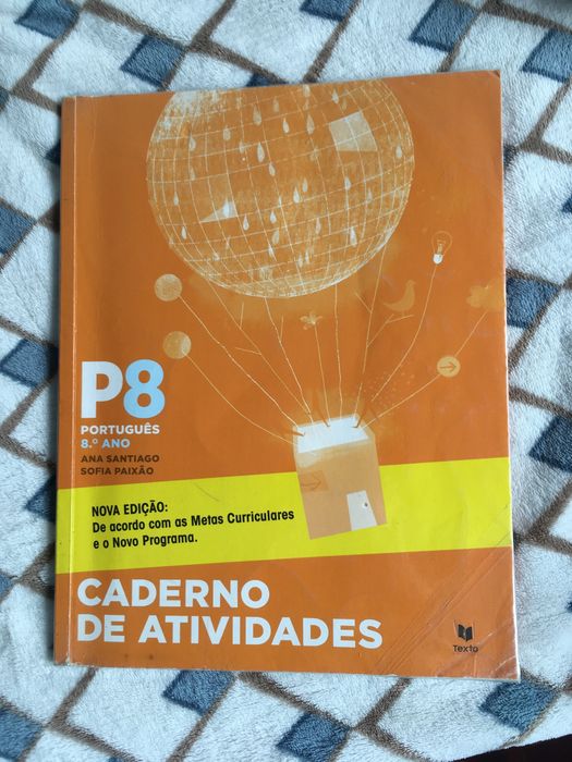 Caderno de Atividades 8.º ano: P8(Português) e Move On 8