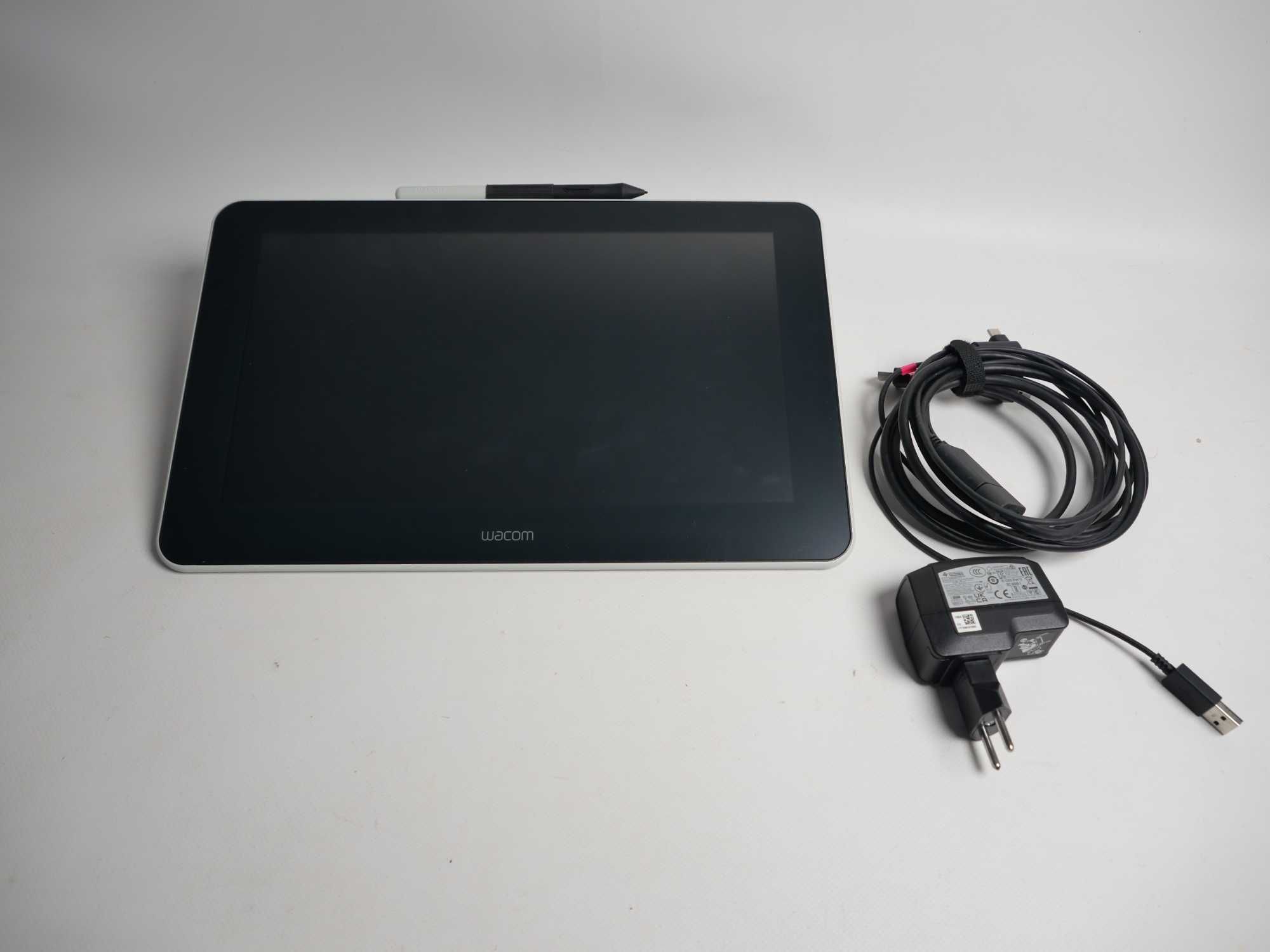 Графічний планшет для малювання Wacom One 13 (DTC133W0B) 13.3" Full HD