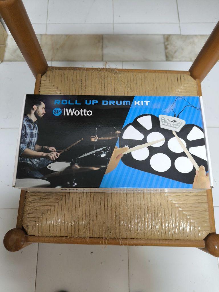 Bateria eletronica de mesa.