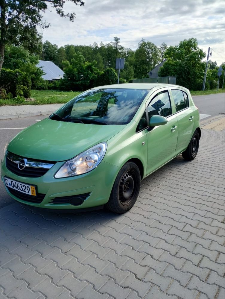 Opel Corsa 1.2 klimatyzacja 2009r Niski przebieg