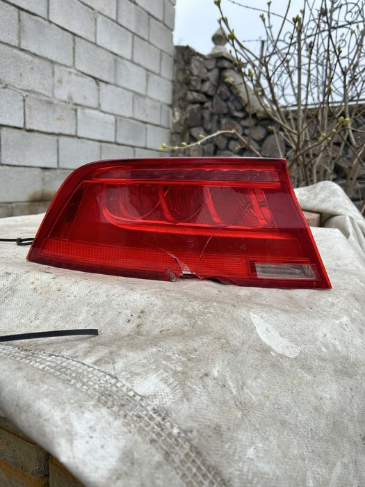 Лівий стоп Audi A7