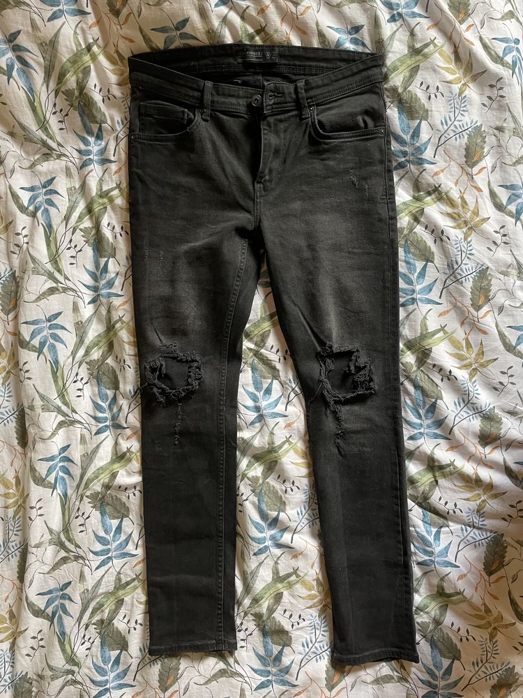 Spodnie jeansy czarne z dziurami rozmiar 32/32 nowe