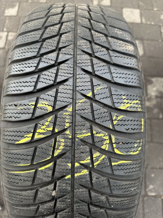 Шини зимові 205/55R16 Bridgestone, Continental