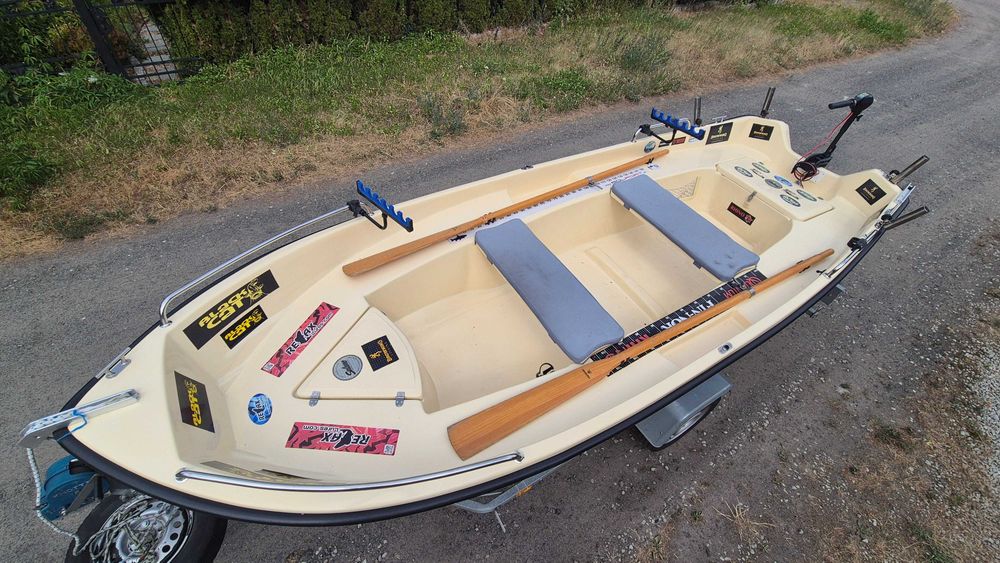Łódź wędkarska POLPORT 450 z przyczepą Niewiadów