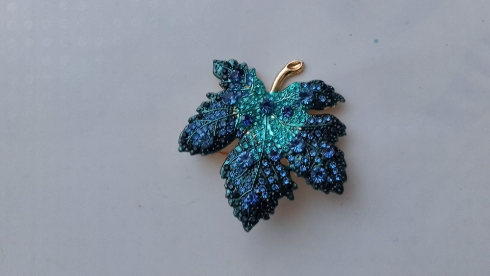 Broszka nowa cudna dla miłośniczek Mikołaj Gwiazdka