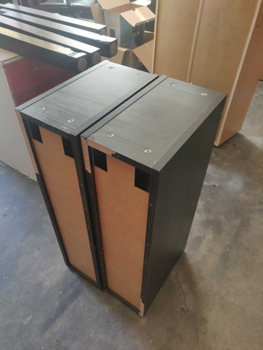 Móveis ikea pretos