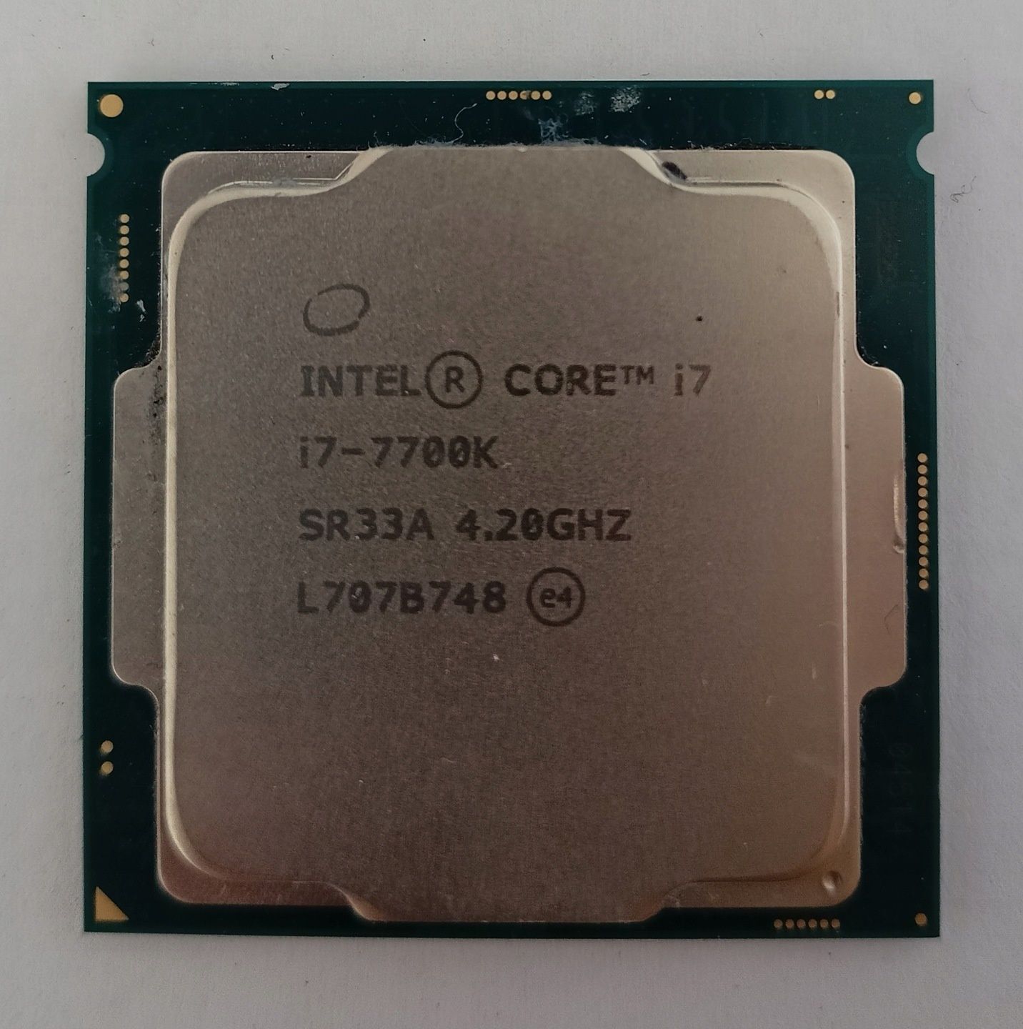 Intel Core i7-7700K 4.2GHz (Turbo 4.5GHz) / 4 ядра 8 потоков / LGA1151