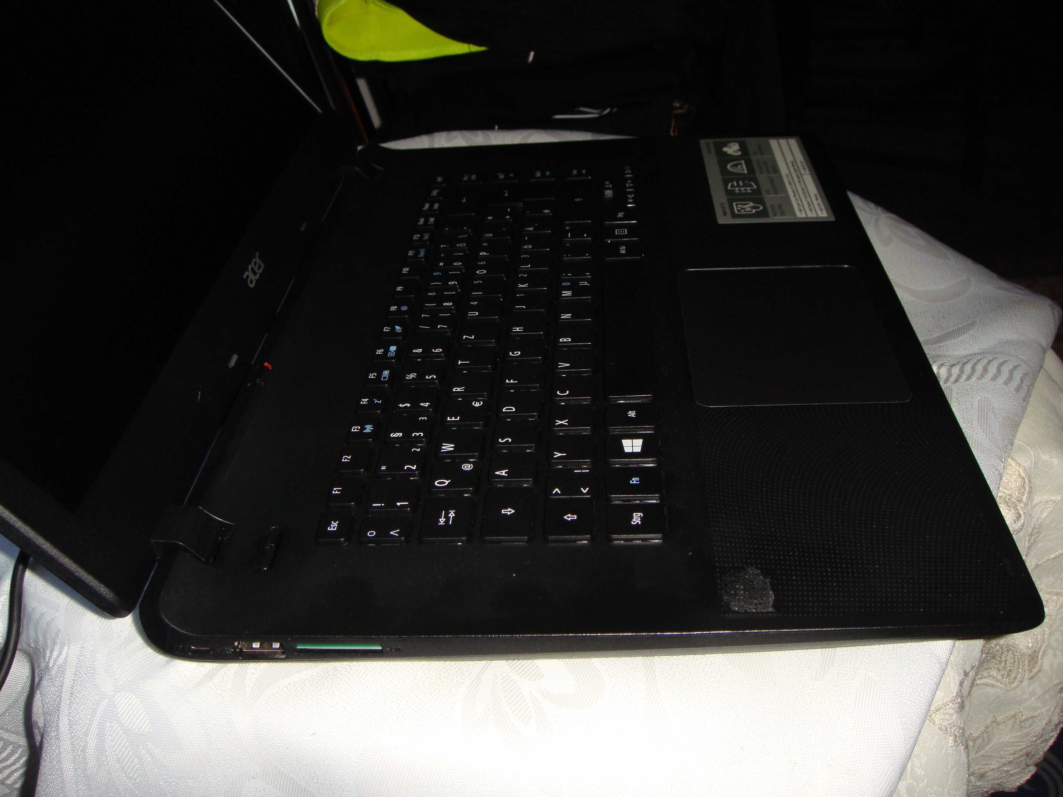 Laptop ,,, ACER  4 -  Ram , Dysk ,  1 - Tera