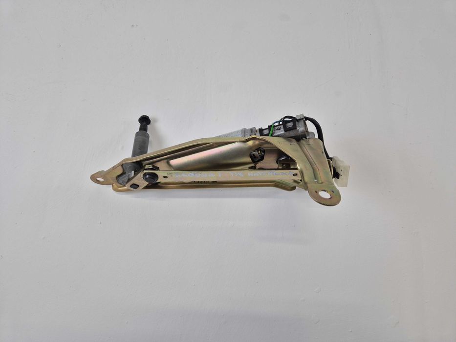 Tylny Tył Silniczek Wycieraczki Klapy Bagażnika Renault Laguna I HB