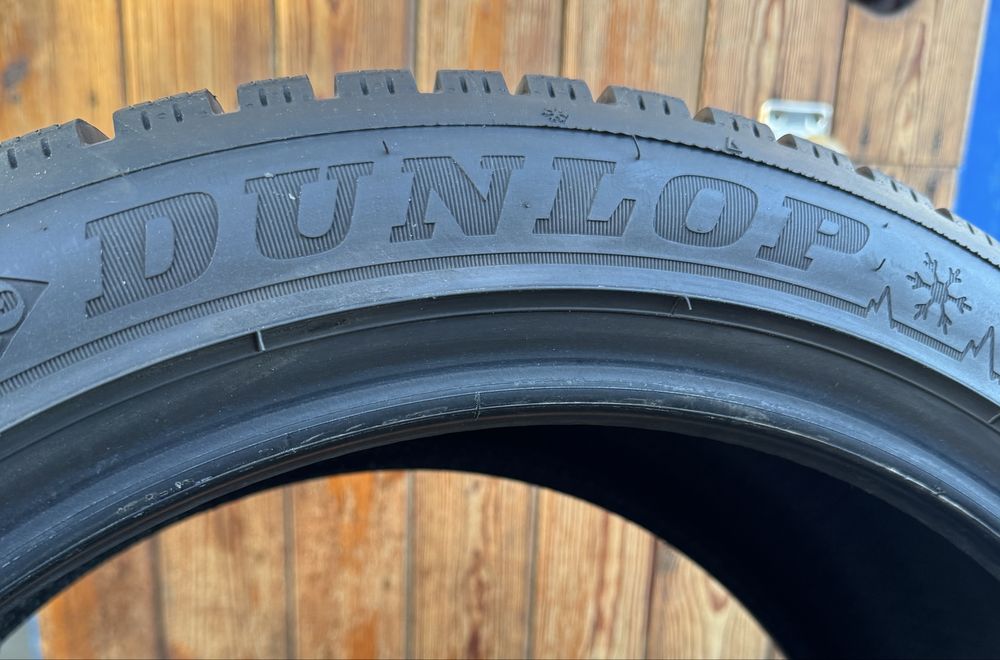 Комплект шин 225 45 r18 Dunlop Зима 7.5 мм протектор