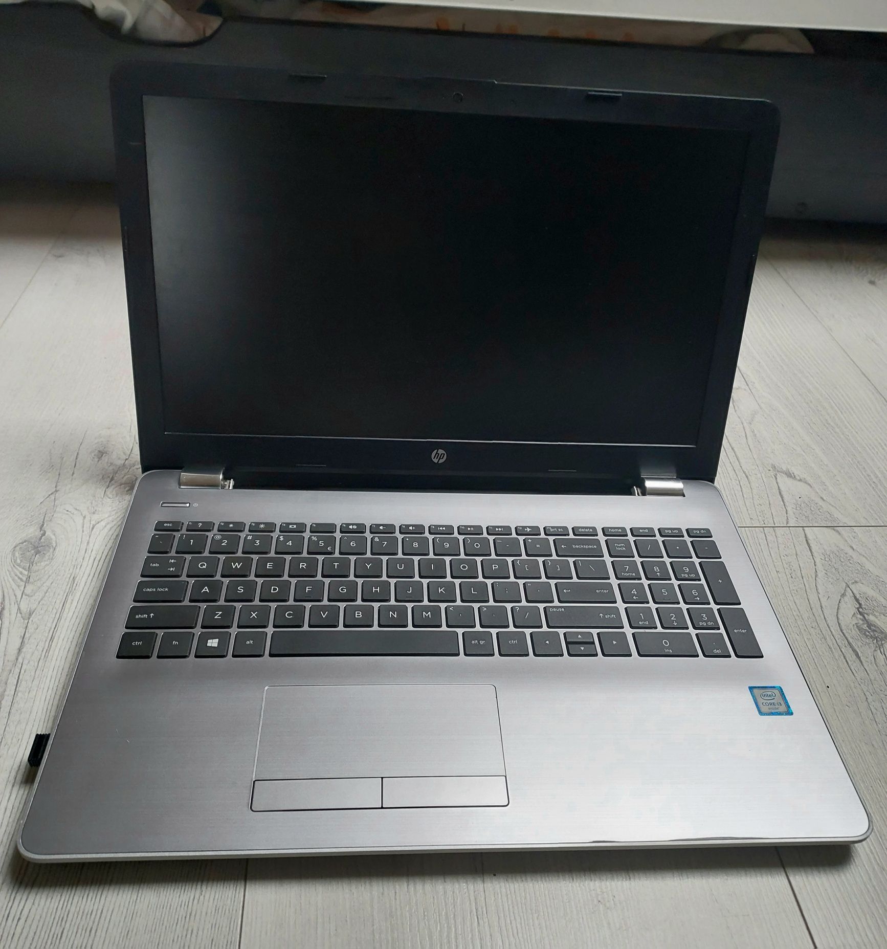 Laptop hp 250 g6