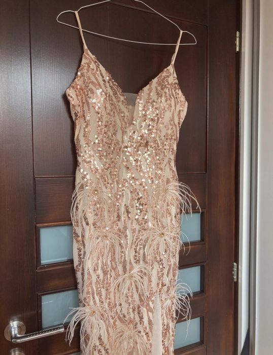 Złota Sukienka z piórami cekiny na cywilny ślub poprawiny studniówka