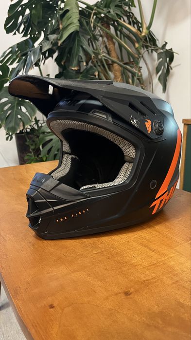Kask Cross - Rozmiar YL Thor S22 Sector CHEV Charcoal /Orange Junior