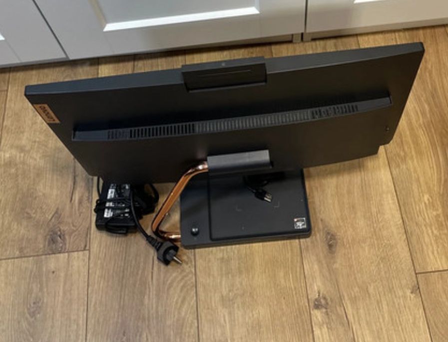 Komputer Lenovo Ideacentre A540-24API Ryzen 3 3200GE