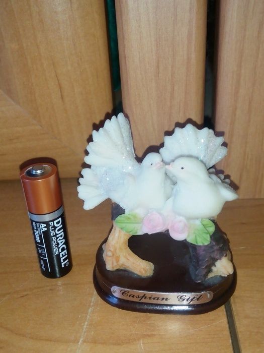 подарок на свадьбу птицы голуби пара Caspian Gifts сувенир статуэтка