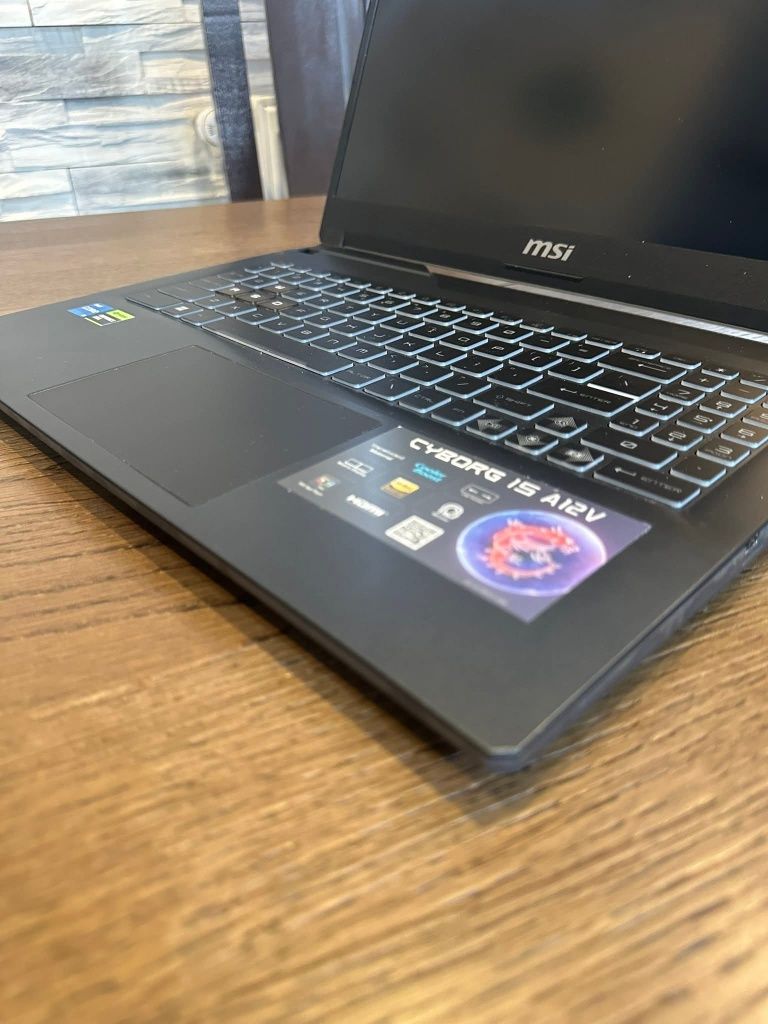 Laptop Gaming MSI CYBORG i5 12450H 16GB 512GB RTX4050 gwarancja office