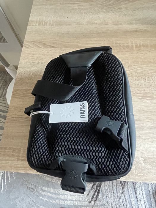 Vendo Mala da Rains Nova com etiqueta