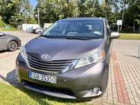 Toyota Sienna 2016.10 8os benzyna/gaz