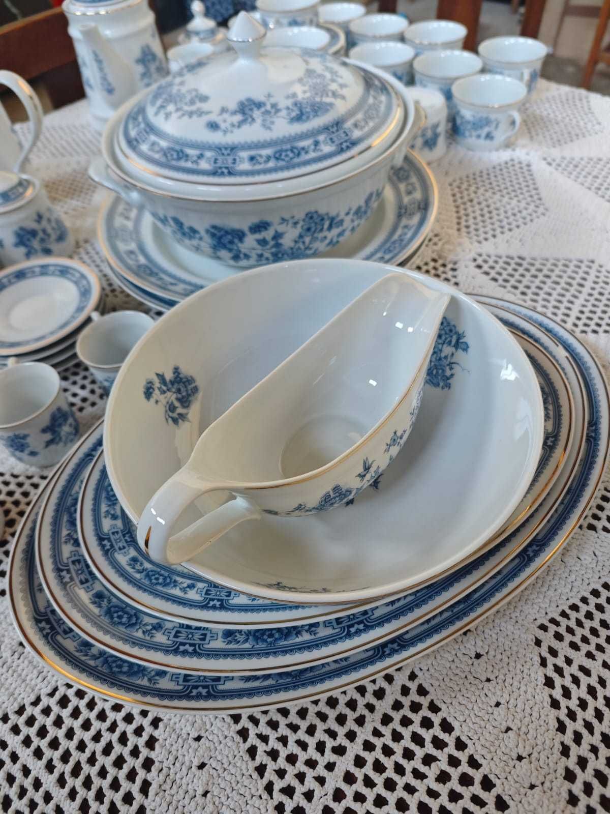 Conjunto de louça Porcelana Quinta Nova - Vista Alegre - NOVO