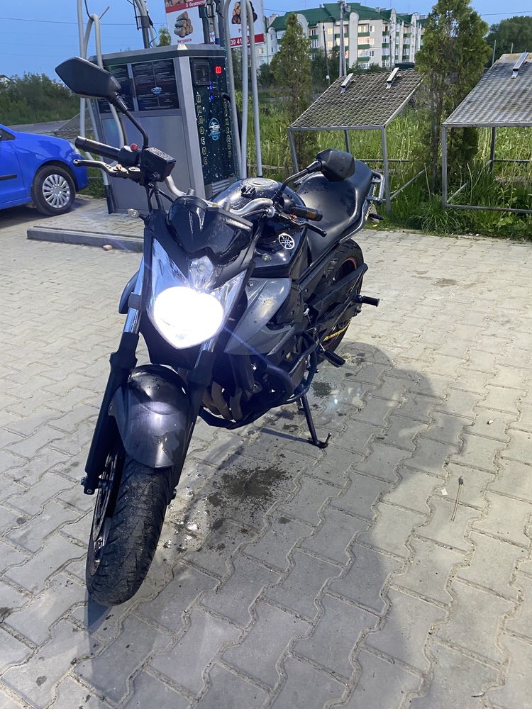 Yamaha XJ6F 600.