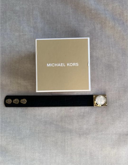 Michael kors фітнес трекер