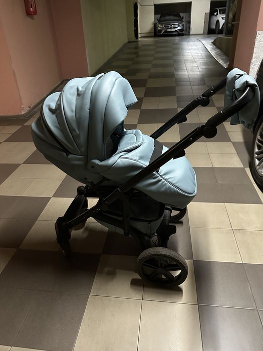 Продам детскую коляску