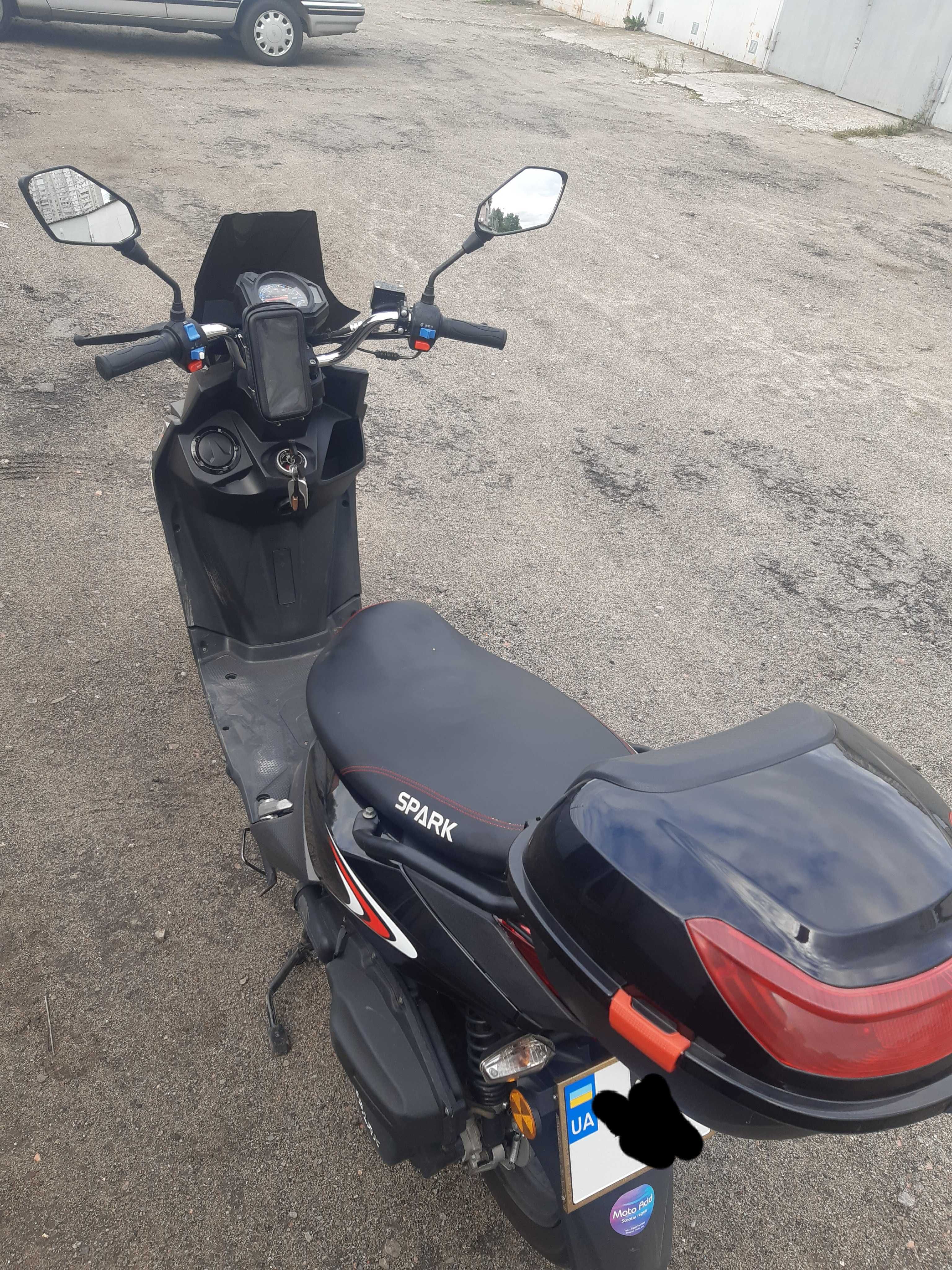 Максі скутер SPARK 150