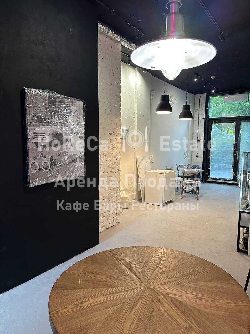 Аренда. Кафе Кофейня Фасад Витрины 40м2  1эт. Файна Таун