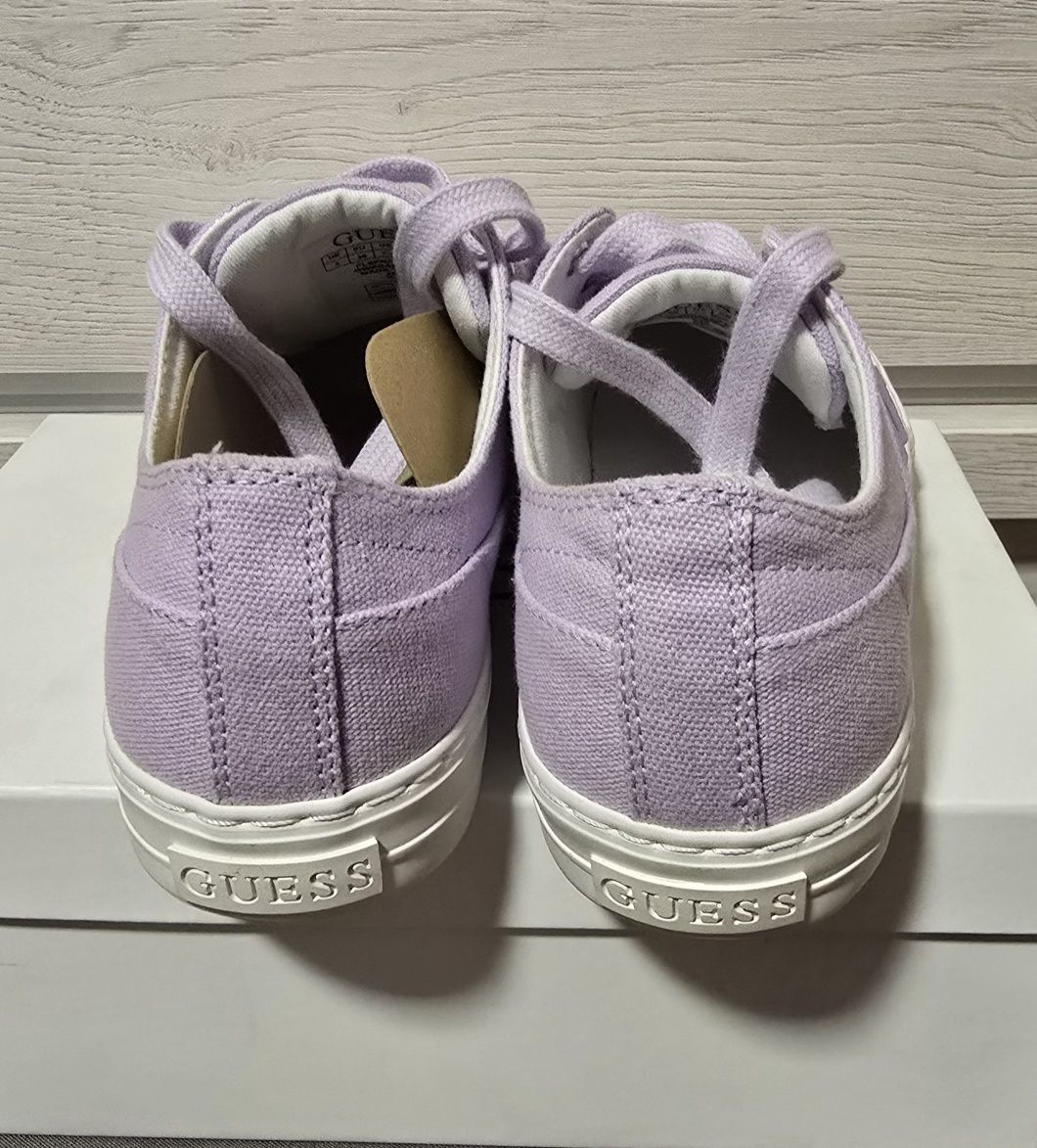 Trampki GUESS Rozmiar 38