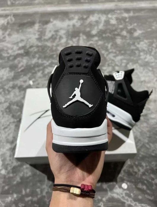 Buty Trampk Jordan 4 Retro White Thunder R.46