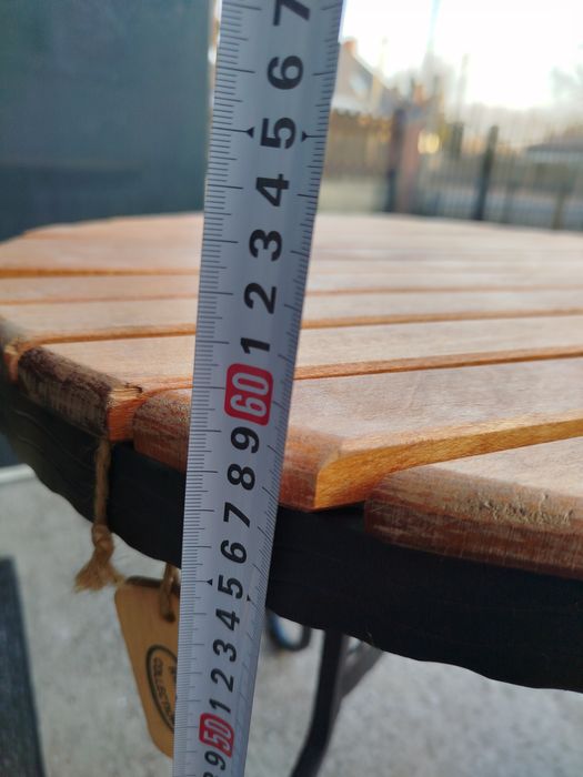 Używany zestaw ogrodowy, stolik+2 taborety. Stan bardzo dobry.