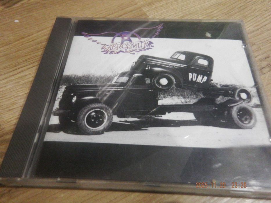 AEROSMITH - Pump         .