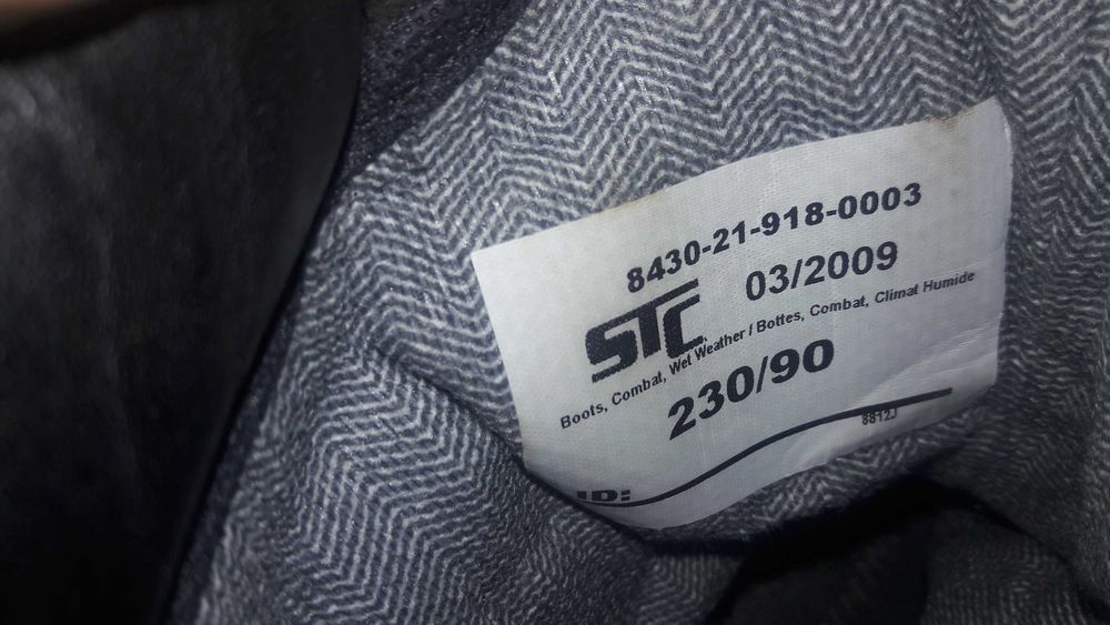 Берци Канадские GORE-TEX  маленький размер.