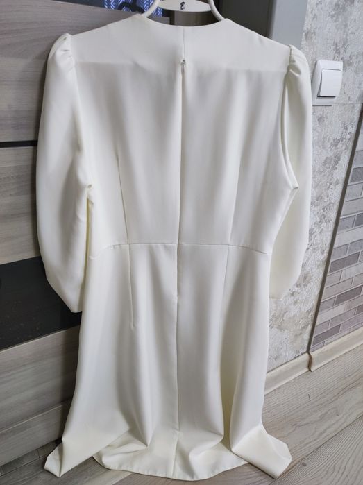 Продам білу сукню