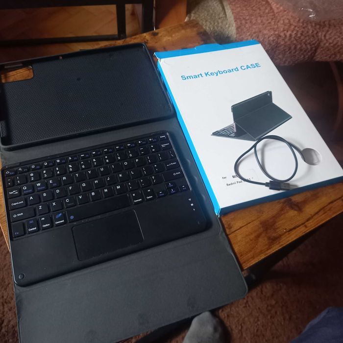 Etui z klawiaturą Bluetooth touchpad pokrowiec do Redmi Pad SE 11"