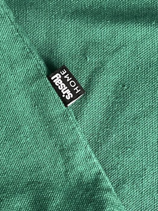 Zielona świąteczna poszewka na poduszkę z reniferem Sinsay home