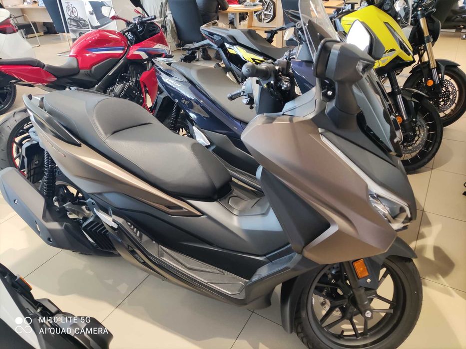 Skuter Honda Forza 125 KUFER GRATIS
